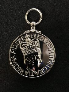 Médaille du jubilé d'argent de la reine Elizabeth II pleine grandeur