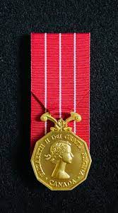Court Mount Full Size Medal