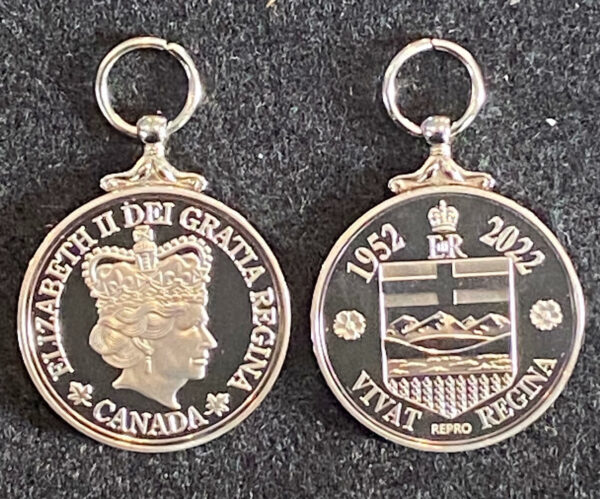 Queen Elizabeth II’s Platinum Jubilee Medal Provincial Full Size Replica Alberta